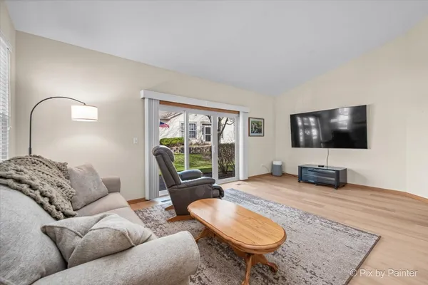 $270,000 | 1539 Keystone Court, Unit 1539, Elgin, IL 60120