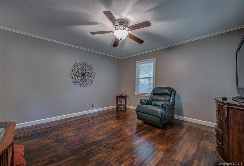 114 Lakeview Road Cherryville, NC 28021 - Photo 4 of 21 Gallery Image 4