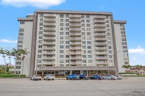 $550,000 | 625 Biltmore Way, Unit 102, Coral Gables, FL 33134