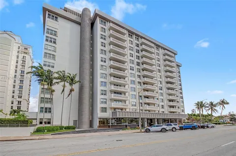 $550,000 | 625 Biltmore Way, Unit 102, Coral Gables, FL 33134
