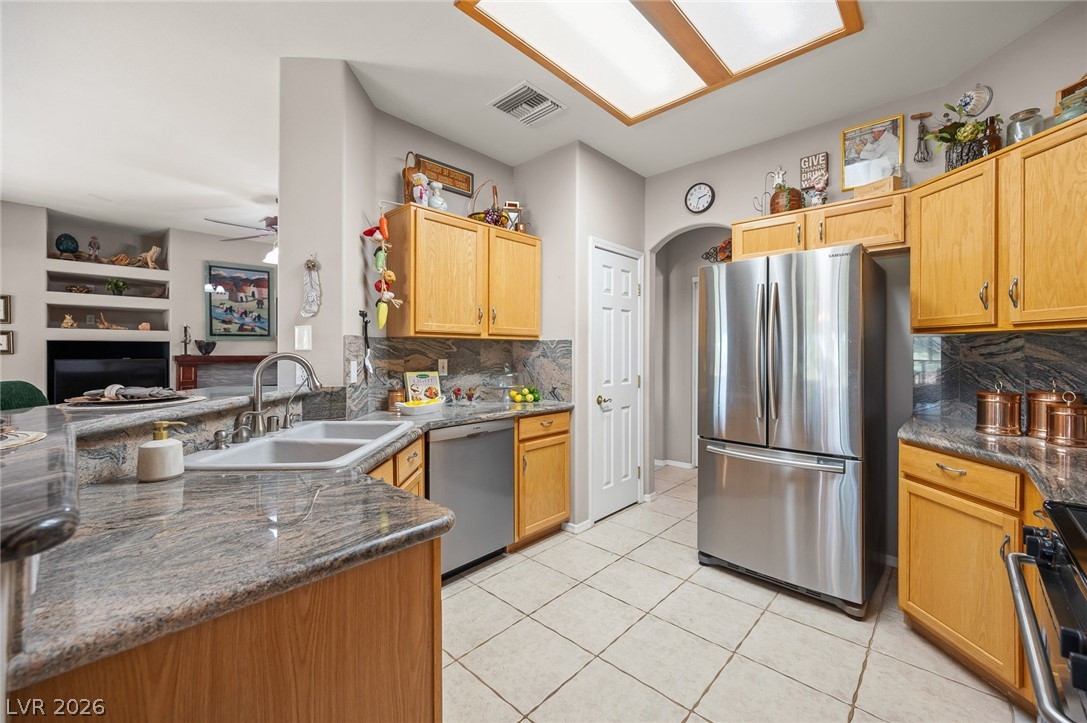 1205 Golf Club Drive Laughlin, NV 89029 - Photo 15 of 67