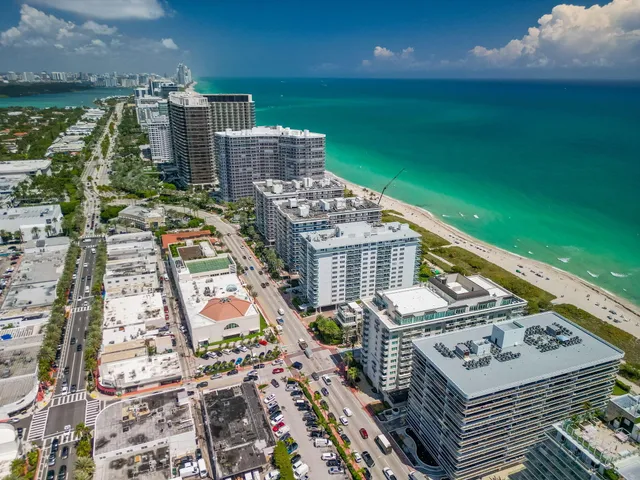 $825,000 | 9455 Collins Avenue, Unit 305, Surfside, FL 33154