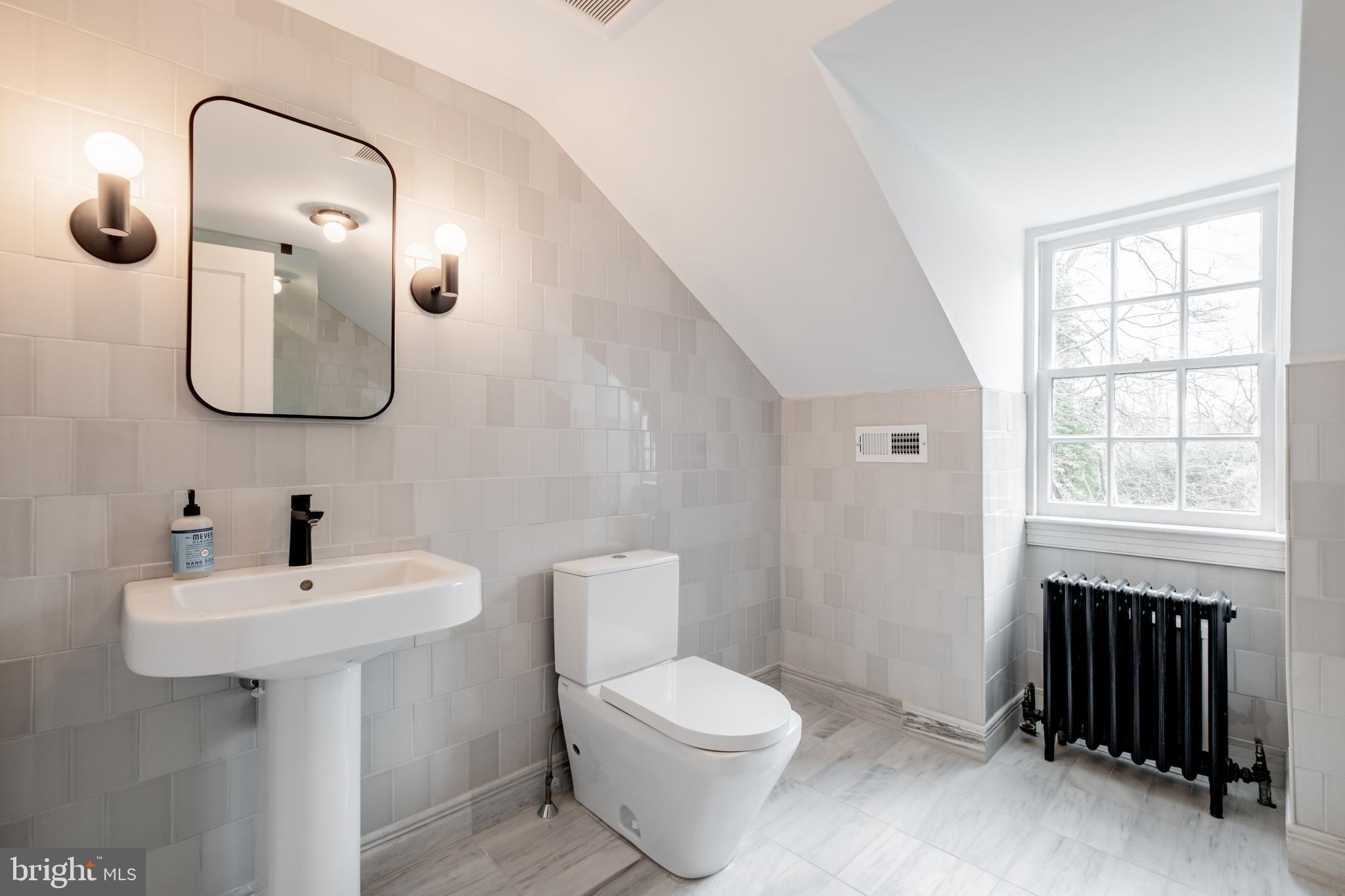 422 Warick Road Wynnewood, PA 19096 - Photo 85 of 130 Bath 5