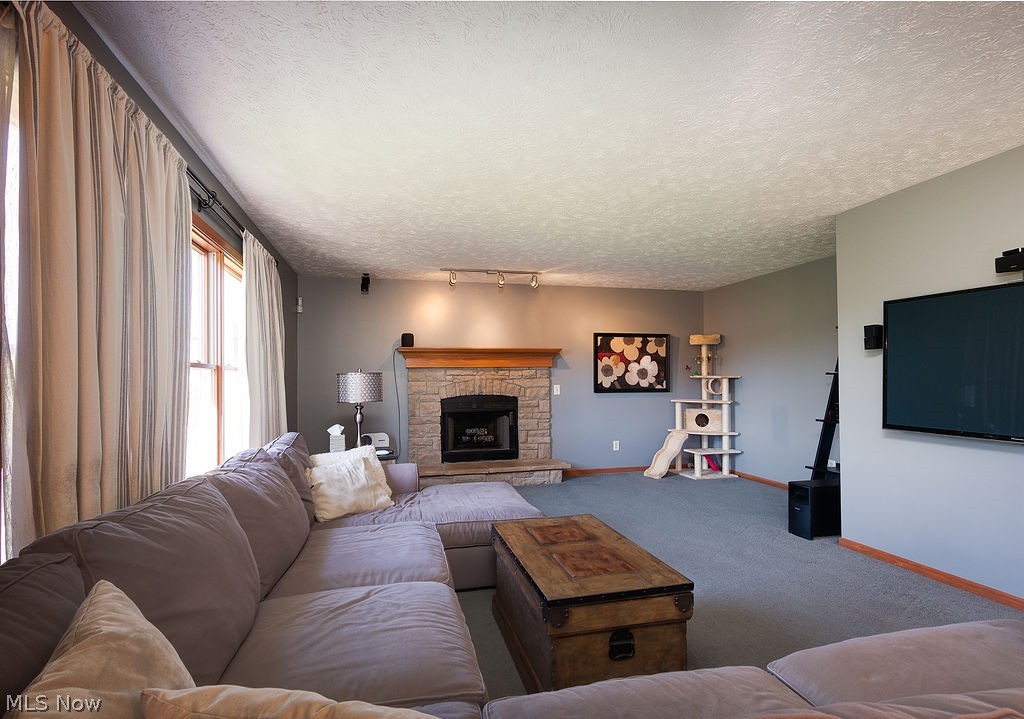 813 Dawn Road Madison, OH 44057 - Photo 8 of 29 Gallery Image 8