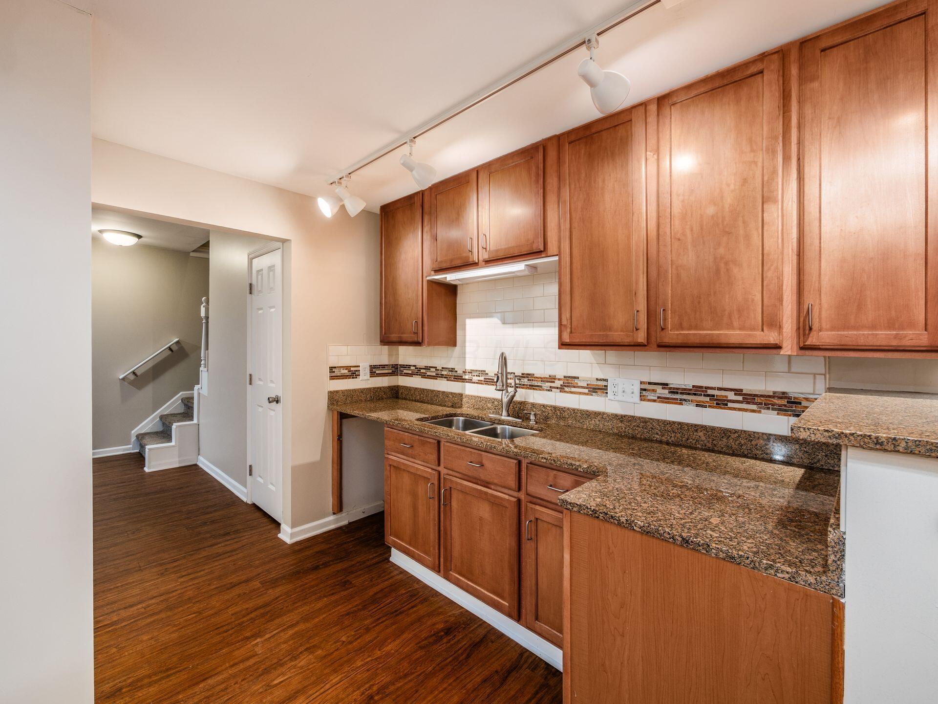1397 Horseshoe Road Delaware, OH 43015 - Photo 43 of 64 LL Kitchen