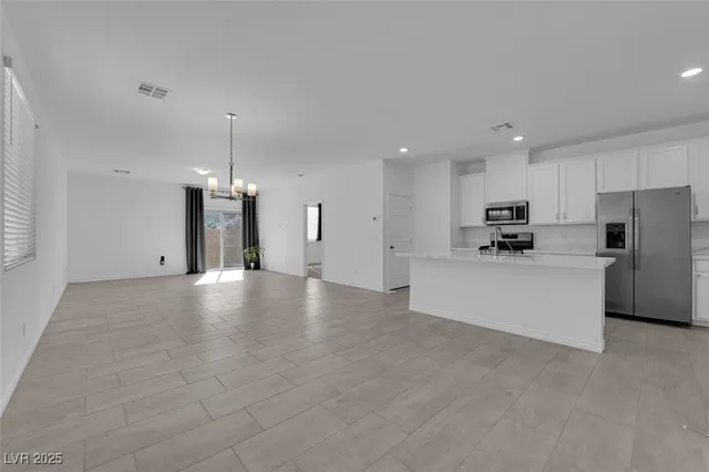 $2,000 | 987 Crystal Grotto Avenue, North Las Vegas, NV 89081