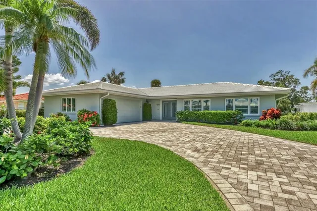$2,215,000 | 510 Wedge Lane, Longboat Key, FL 34228