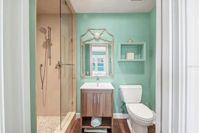 $2,215,000 | 510 Wedge Lane, Longboat Key, FL 34228