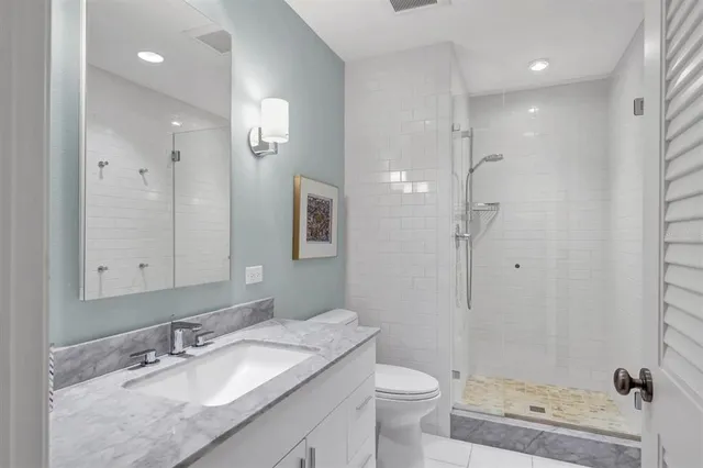 $2,215,000 | 510 Wedge Lane, Longboat Key, FL 34228