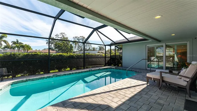 $2,215,000 | 510 Wedge Lane, Longboat Key, FL 34228