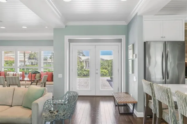 $2,215,000 | 510 Wedge Lane, Longboat Key, FL 34228