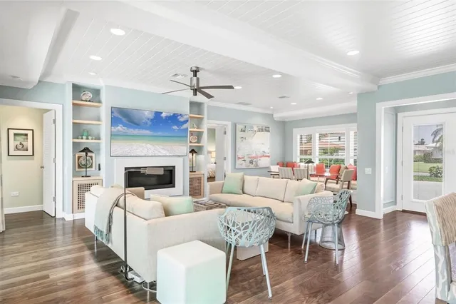 $2,215,000 | 510 Wedge Lane, Longboat Key, FL 34228