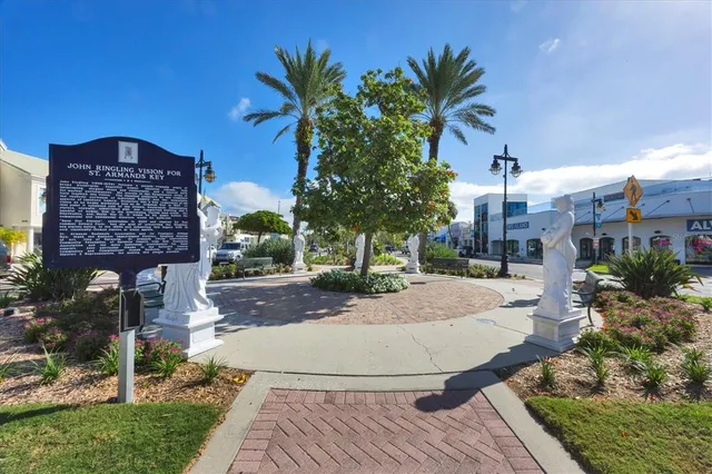$2,215,000 | 510 Wedge Lane, Longboat Key, FL 34228