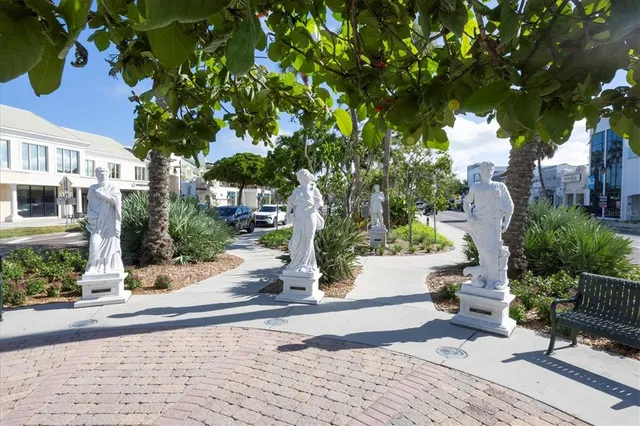 $2,215,000 | 510 Wedge Lane, Longboat Key, FL 34228