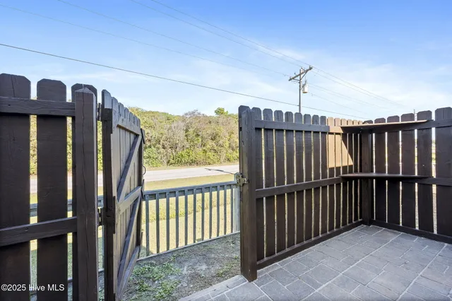 $465,000 | 8817 Janell Court, Emerald Isle, NC 28594