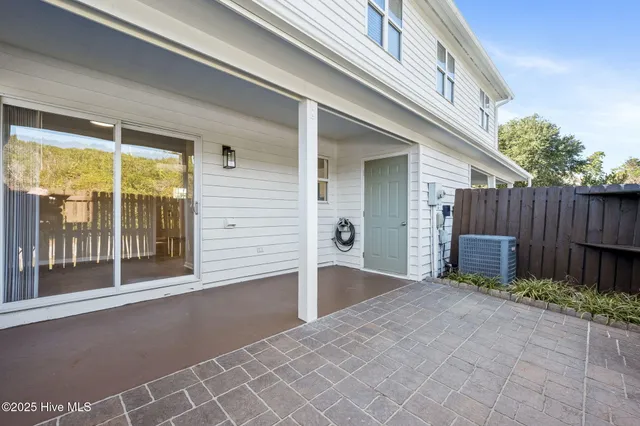 $465,000 | 8817 Janell Court, Emerald Isle, NC 28594