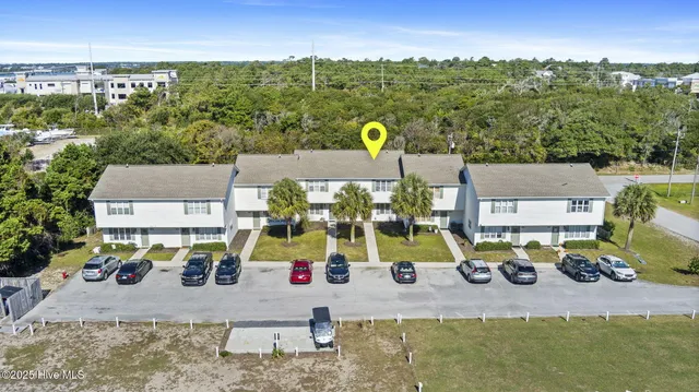 $465,000 | 8817 Janell Court, Emerald Isle, NC 28594