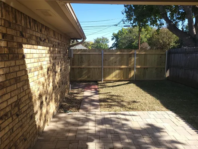 a bathroom with a toilet