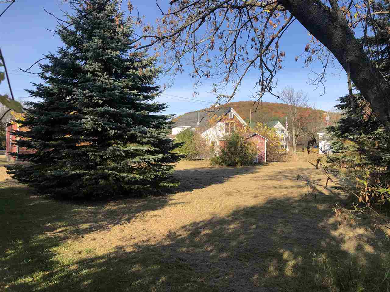 213 Ferry Road Charlotte, VT 05445 - Photo 4 of 12 Gallery Image 4