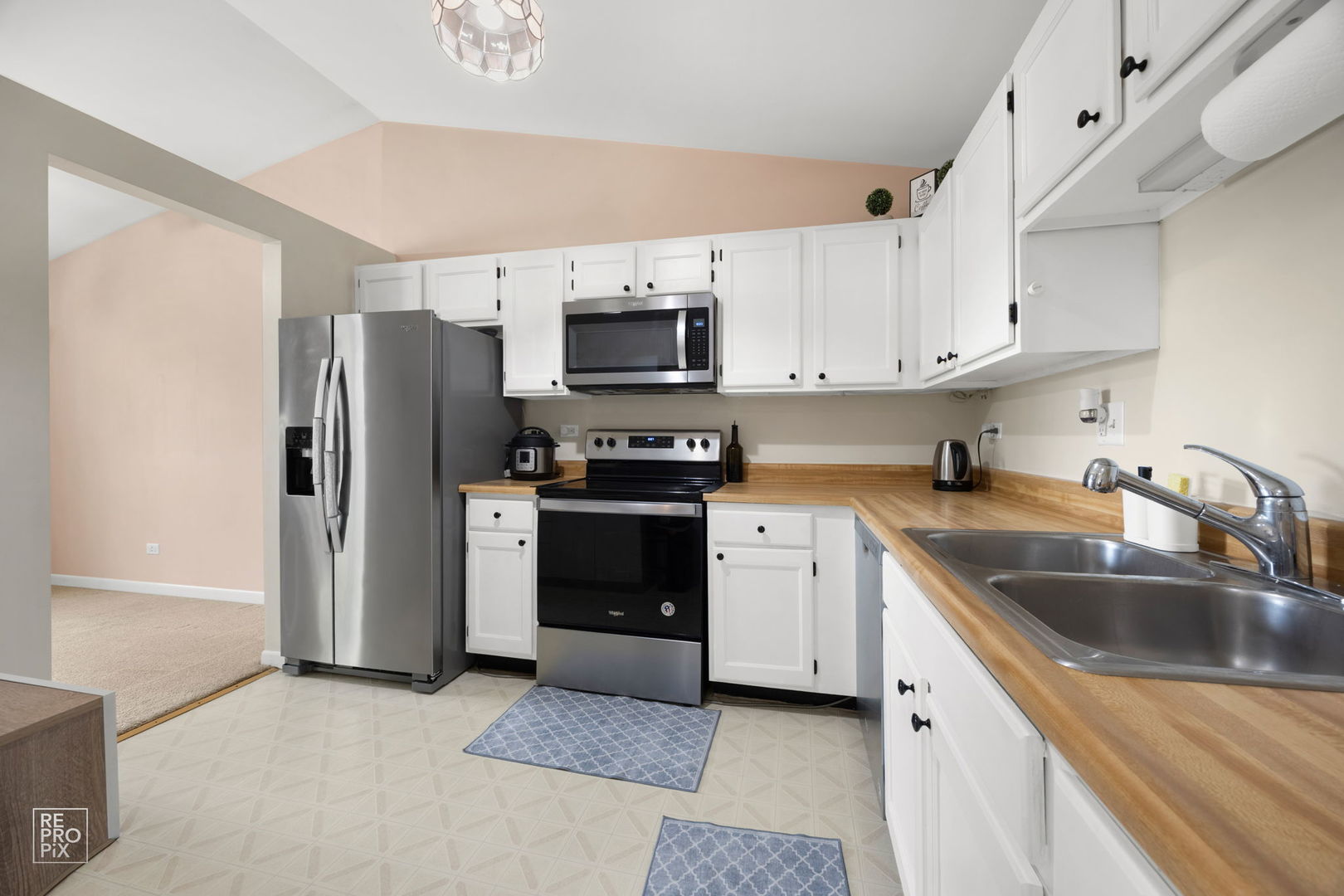 156 West Golf Road, Unit E Libertyville, IL 60048 - Photo 8 of 17