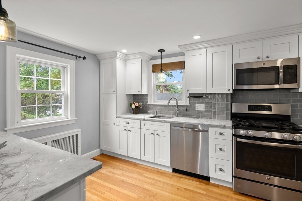 4 Sunset Road Melrose, MA 02176 - Photo 8 of 26 Gallery Image 8