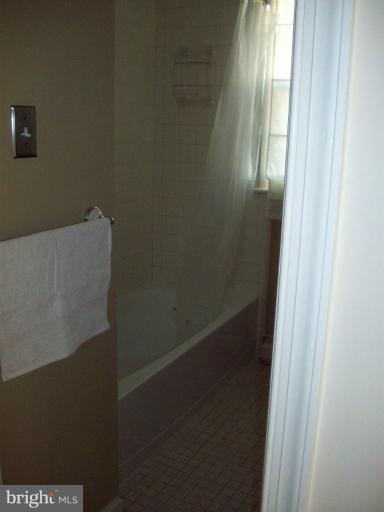 1113 Mapleton Street Woodbridge, VA 22191 - Photo 15 of 17 Bath