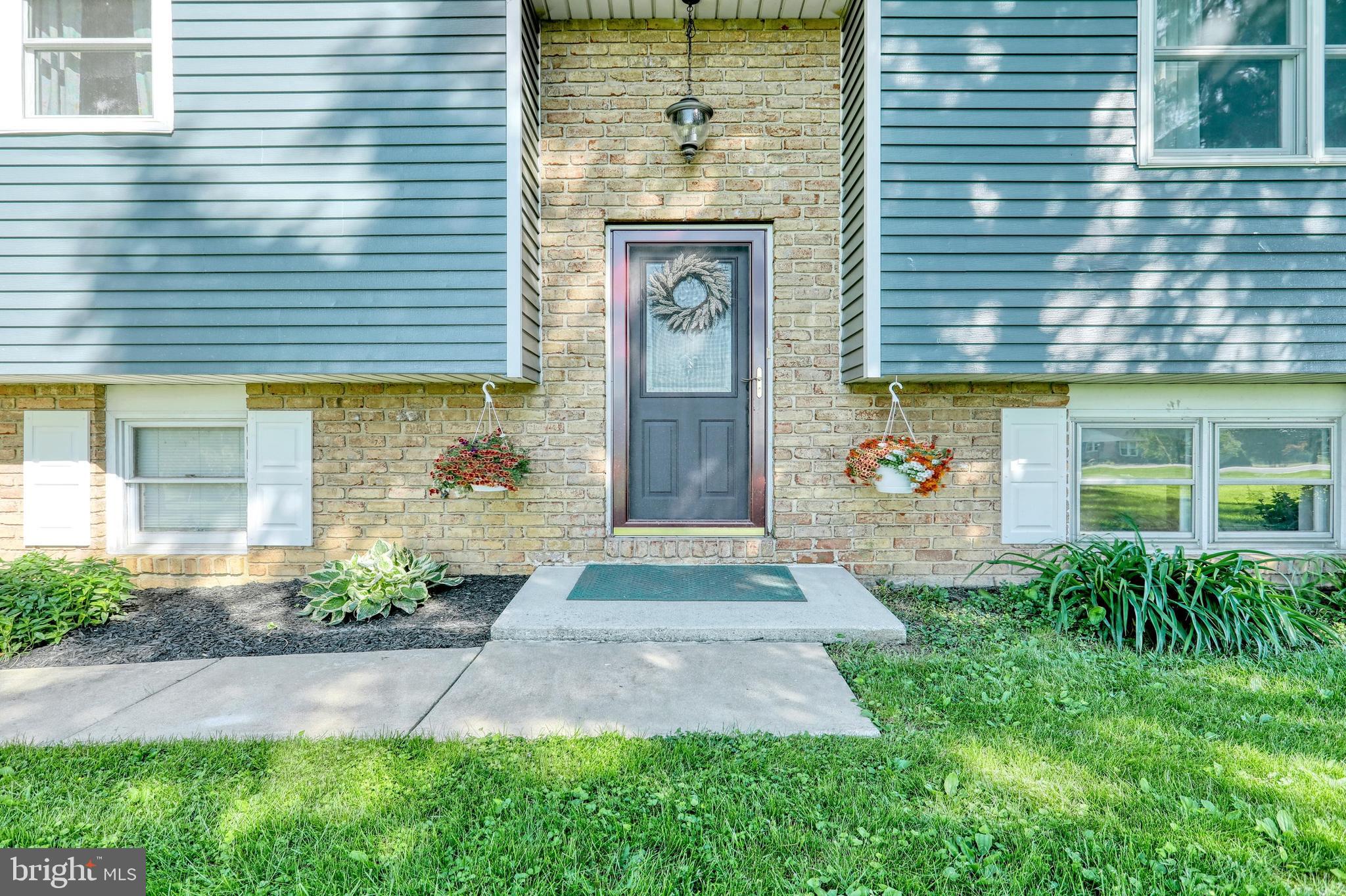 2375 Stoverstown Road Spring Grove, PA 17362 - Photo 2 of 35