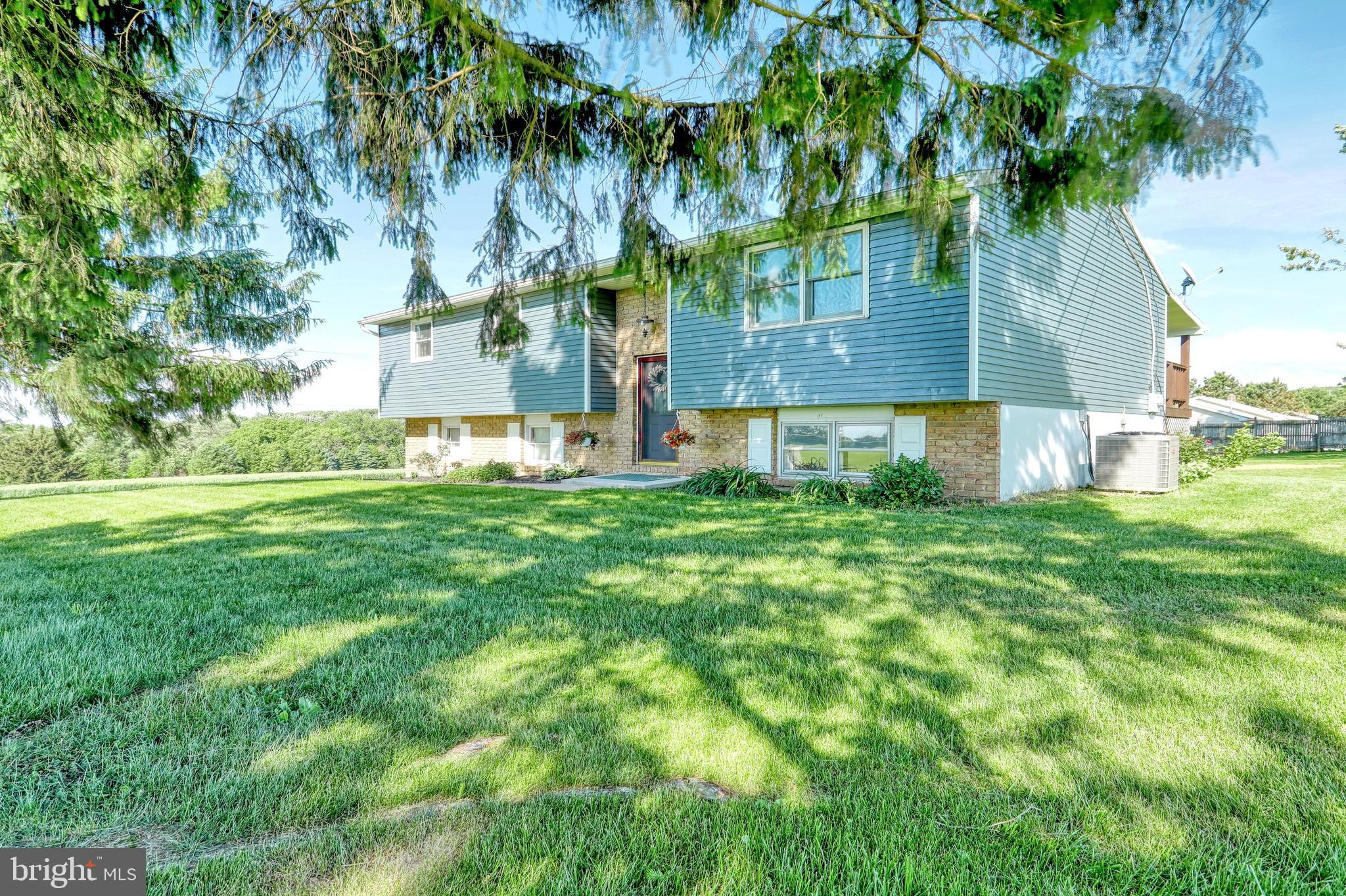 2375 Stoverstown Road Spring Grove, PA 17362 - Photo 3 of 35