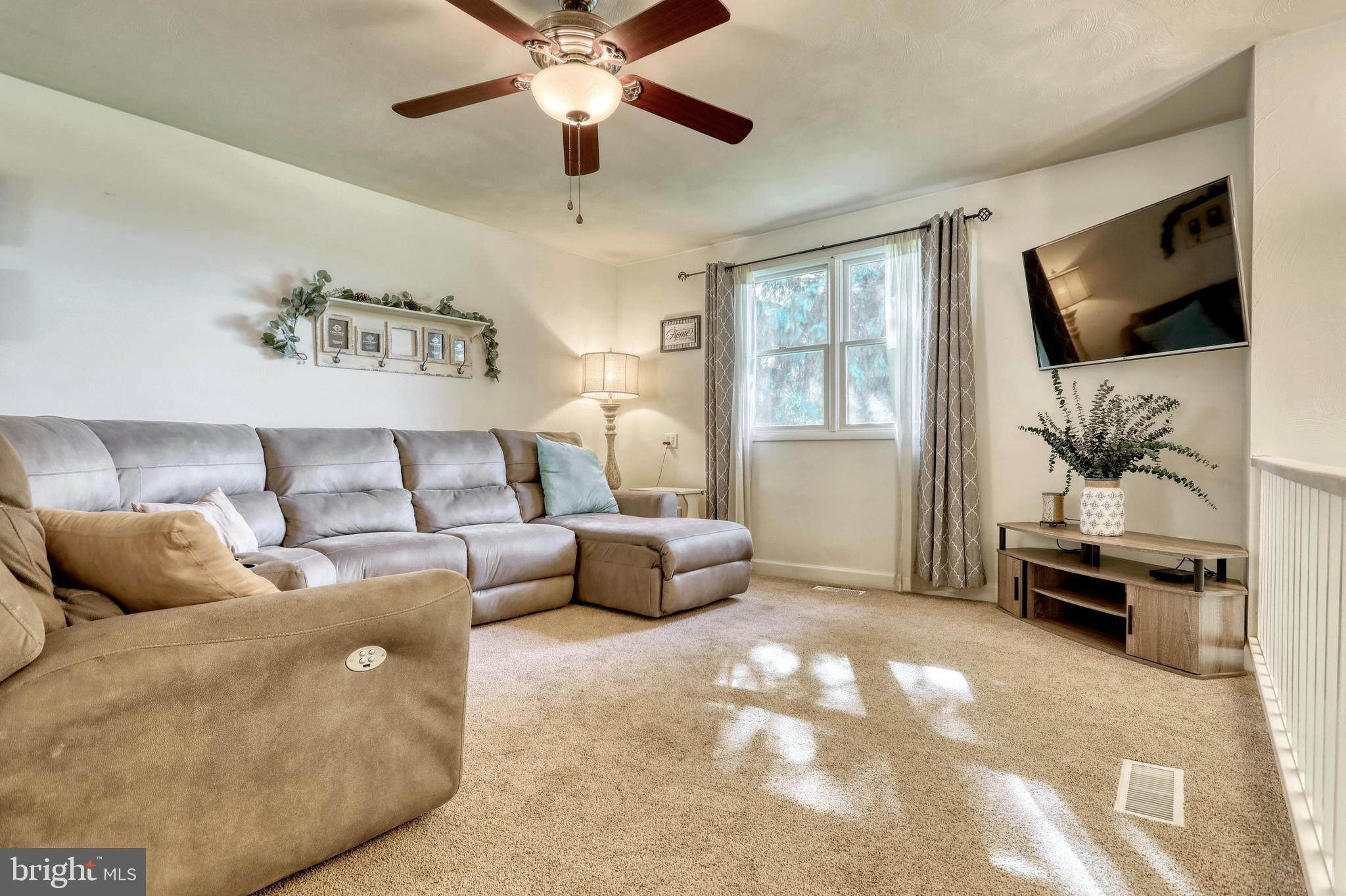 2375 Stoverstown Road Spring Grove, PA 17362 - Photo 6 of 35