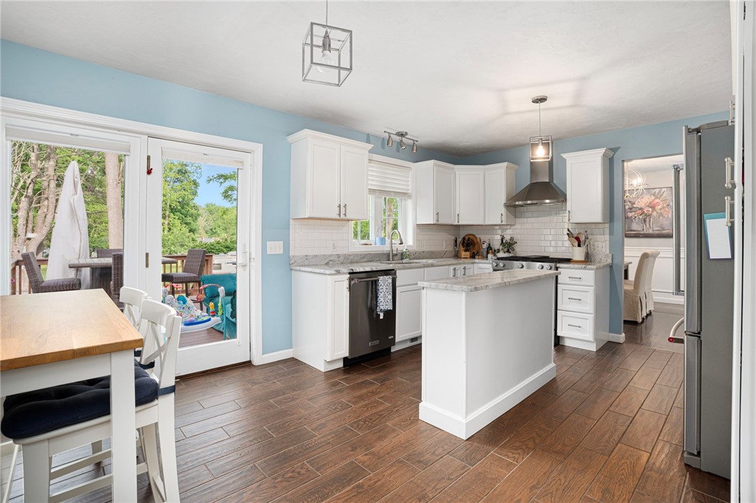 23 Clinton Avenue Scituate, RI 02831 - Photo 19 of 37