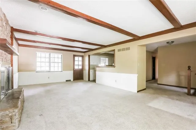 $1,960 | 1008 Southwest Pinto Lane, Blue Springs, MO 64015