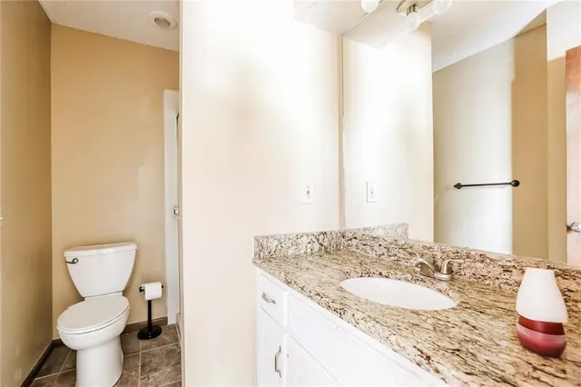 $1,960 | 1008 Southwest Pinto Lane, Blue Springs, MO 64015