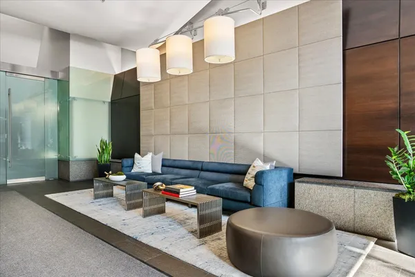 $735,000 | 240 East Illinois Street, Unit 2401, Chicago, IL 60611