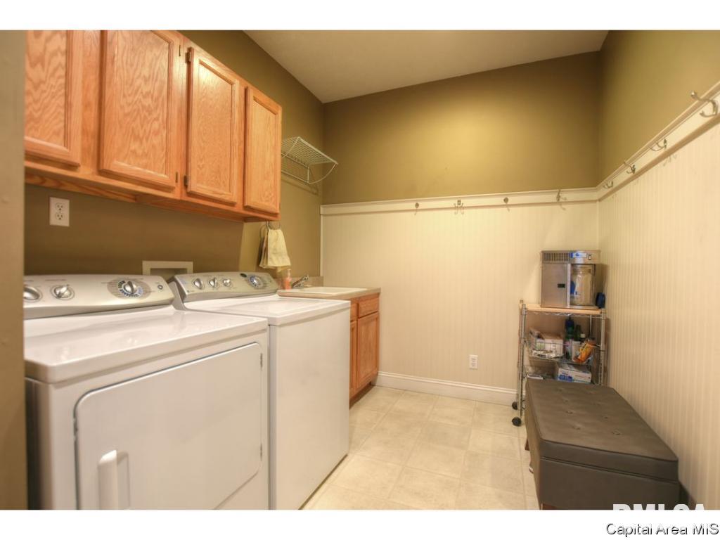 24261 Brierwood Road Athens, IL 62613 - Photo 11 of 36 Gallery Image 11