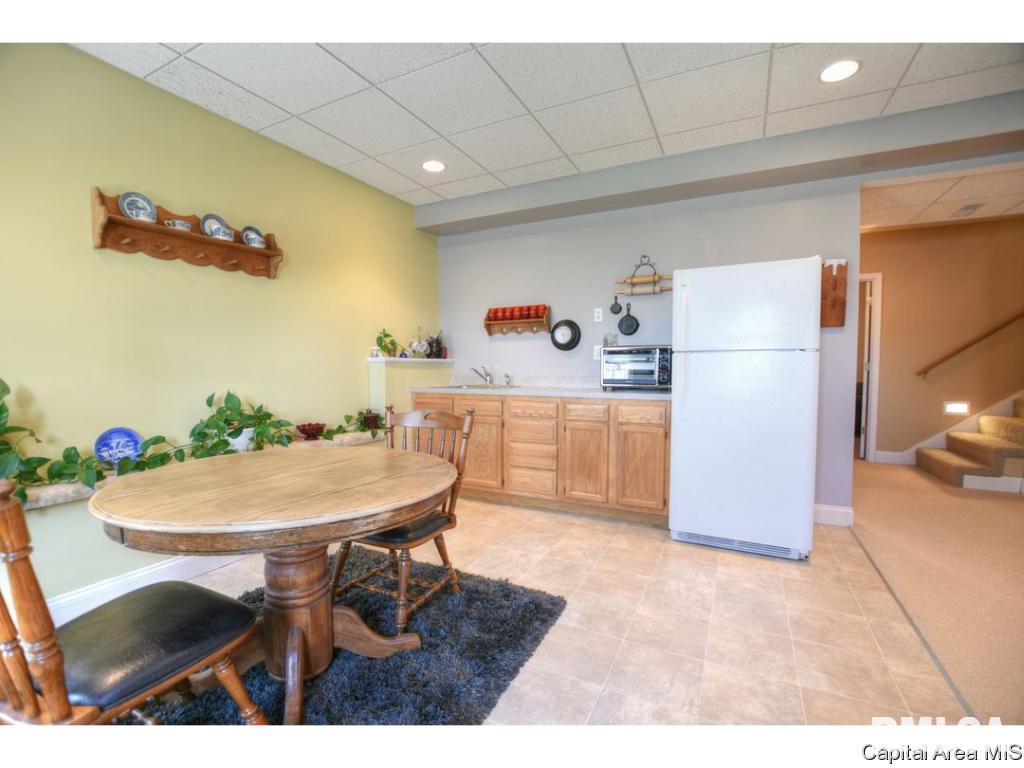 24261 Brierwood Road Athens, IL 62613 - Photo 20 of 36 Gallery Image 20