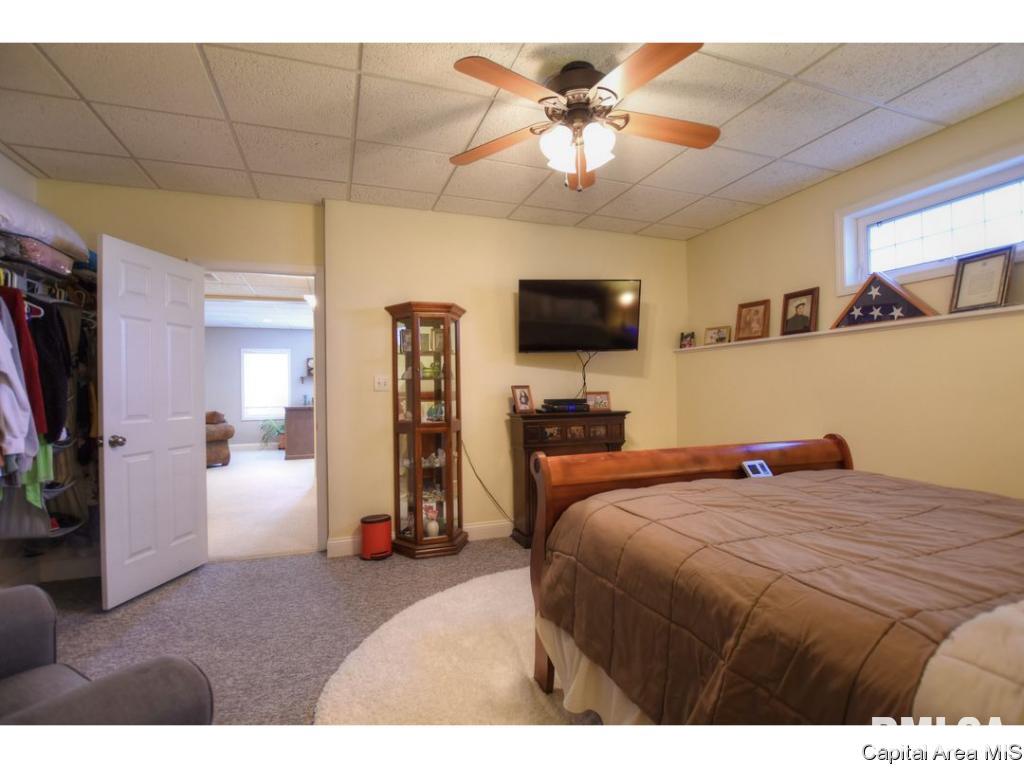 24261 Brierwood Road Athens, IL 62613 - Photo 26 of 36 Gallery Image 26