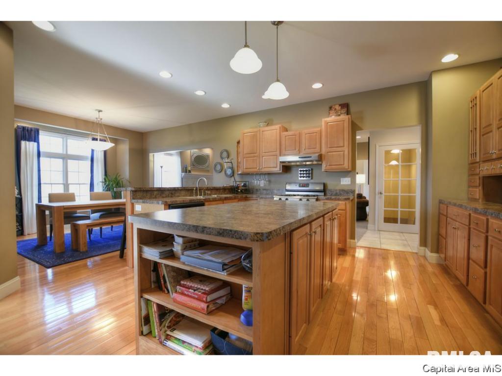 24261 Brierwood Road Athens, IL 62613 - Photo 6 of 36 Gallery Image 6