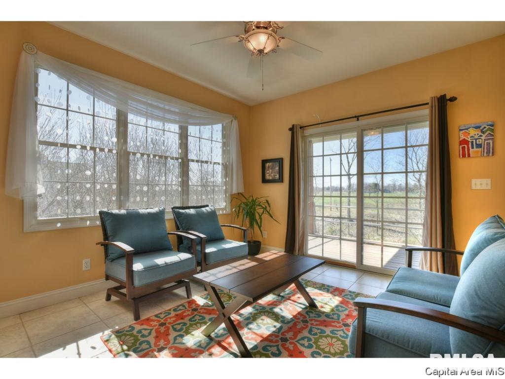 24261 Brierwood Road Athens, IL 62613 - Photo 10 of 36 Gallery Image 10