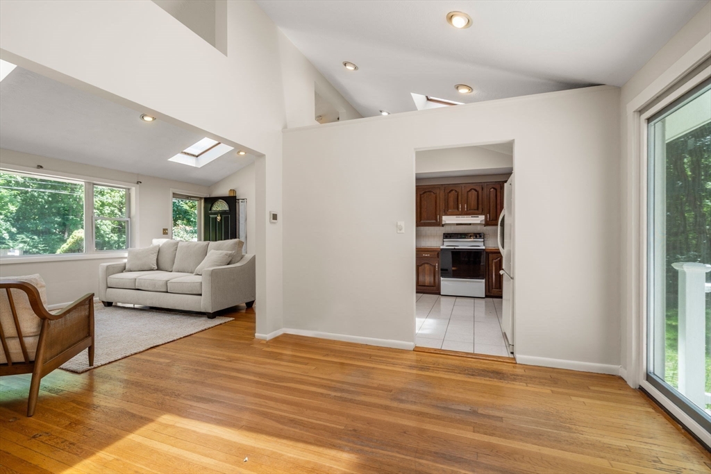 153 Pratts Mill Road Sudbury, MA 01776 - Photo 6 of 38