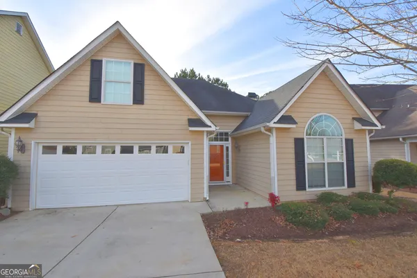 $2,950 | 208 Turnbridge Circle, Peachtree City, GA 30269