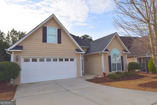 $2,950 | 208 Turnbridge Circle, Peachtree City, GA 30269