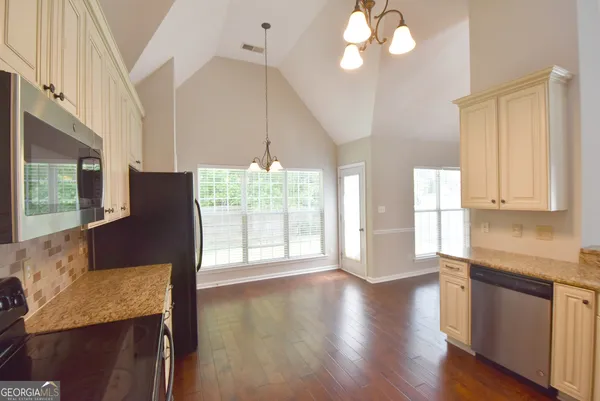 $2,950 | 208 Turnbridge Circle, Peachtree City, GA 30269