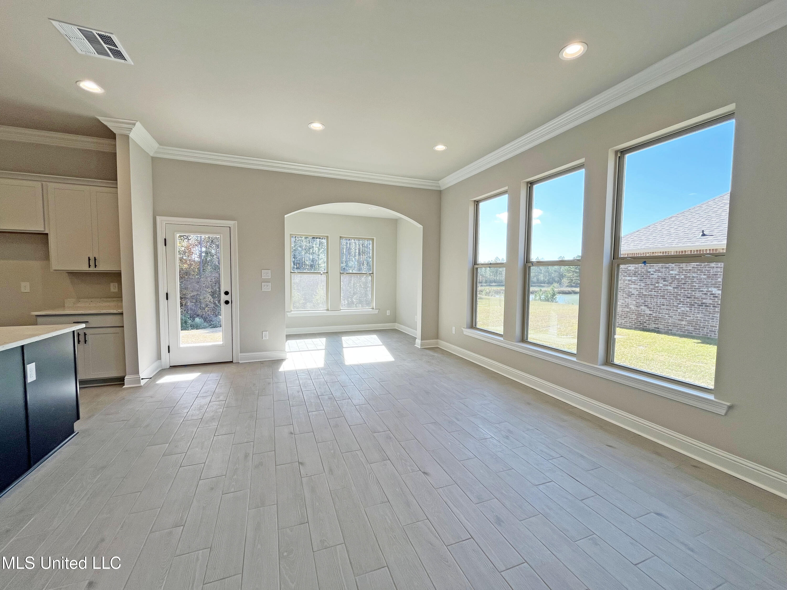 15341 South Swan Road Gulfport, MS 39503 - Photo 2 of 23 Dining Room