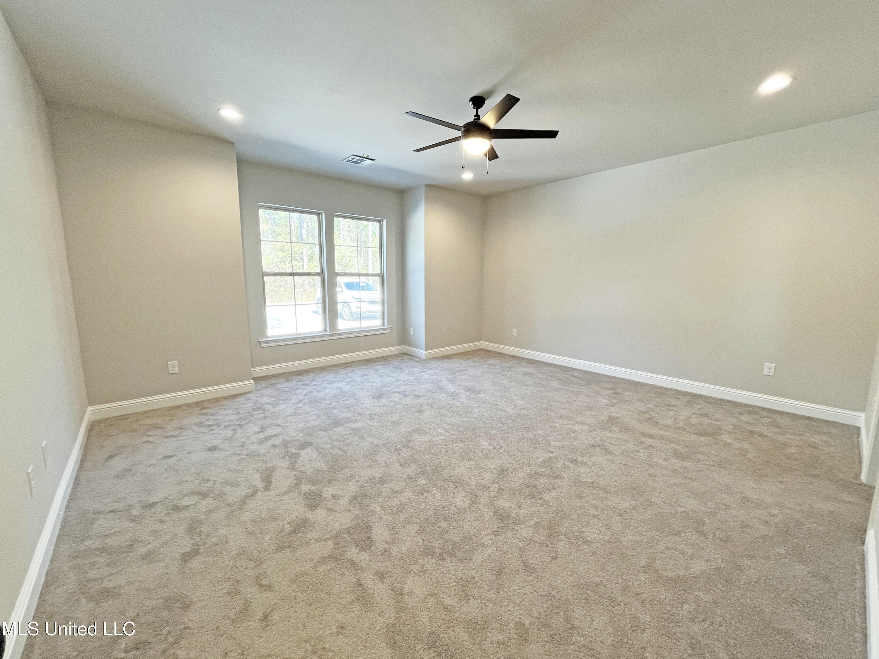 15341 South Swan Road Gulfport, MS 39503 - Photo 10 of 23 Master Bedroom