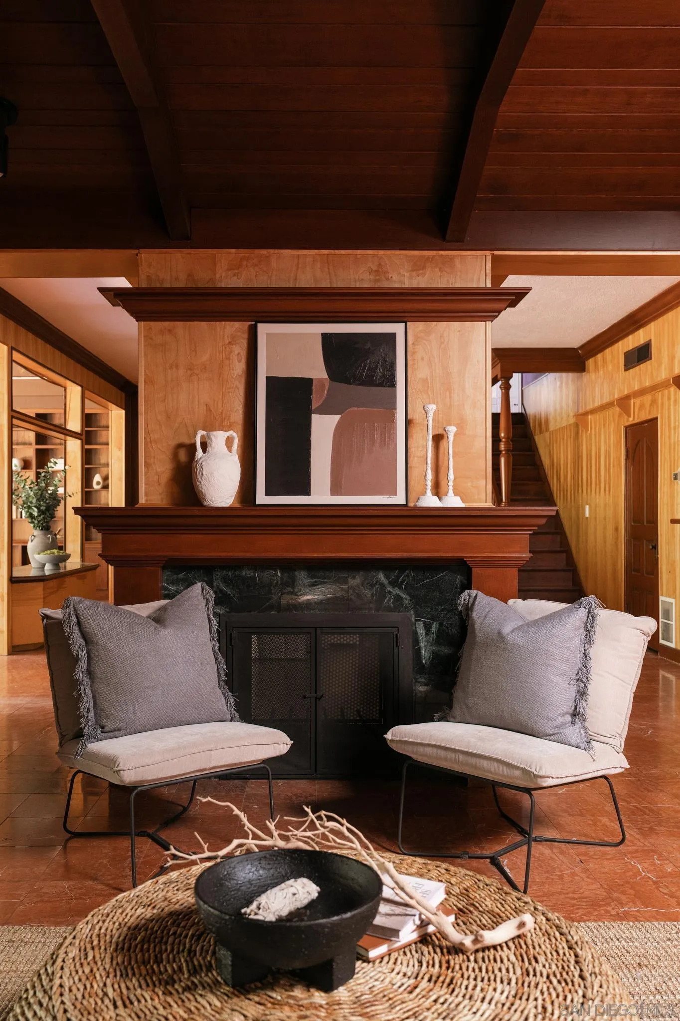 1010 Myrtle Way San Diego, CA 92103 - Photo 26 of 70 a living room with furniture and a rug
