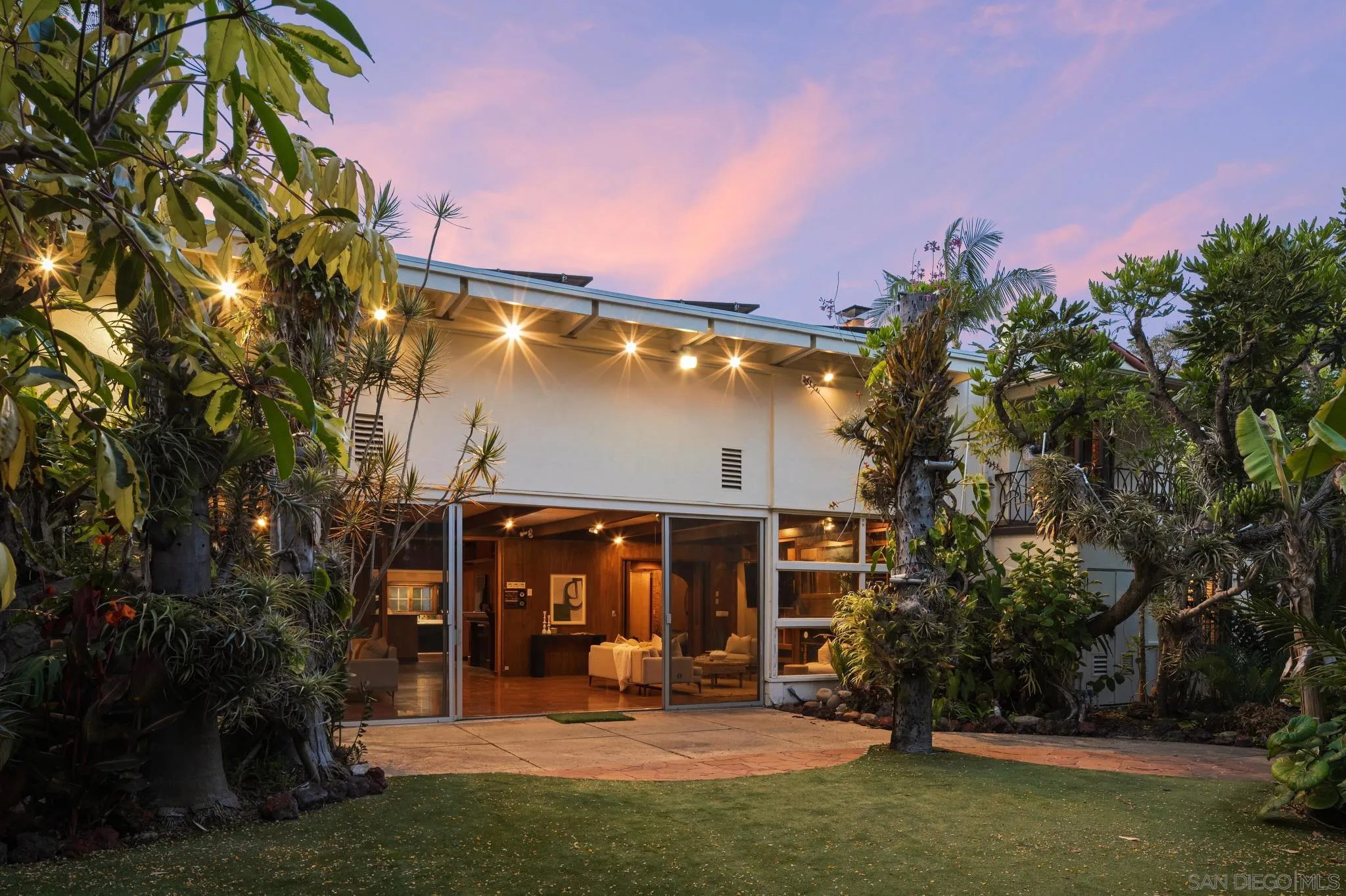 1010 Myrtle Way San Diego, CA 92103 - Photo 40 of 70 a view of a house with a yard