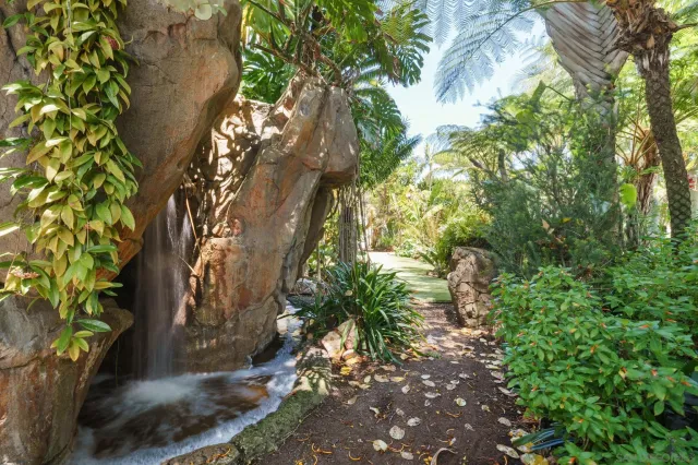 $5,000,000 | 1010 Myrtle Way, San Diego, CA 92103