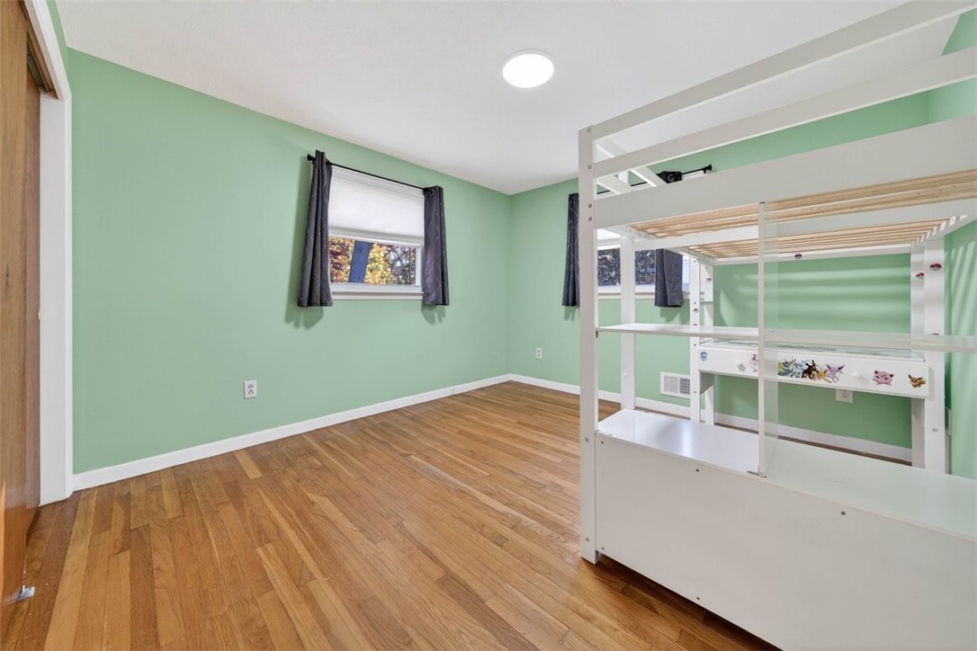 140 Promenade Street Barrington, RI 02806 - Photo 17 of 43