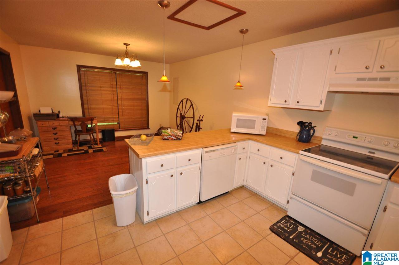 855 Valley Trail Warrior, AL 35180 - Photo 15 of 43