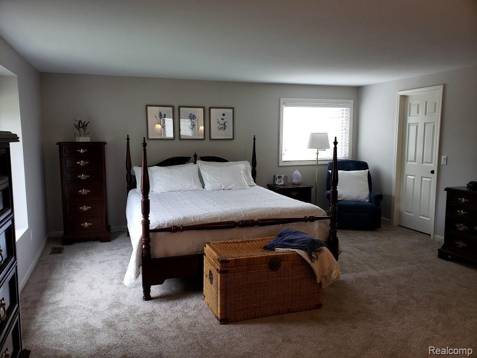 206 Tanglewood Drive Rochester, MI 48309 - Photo 30 of 35 20190519_112149.jpg
